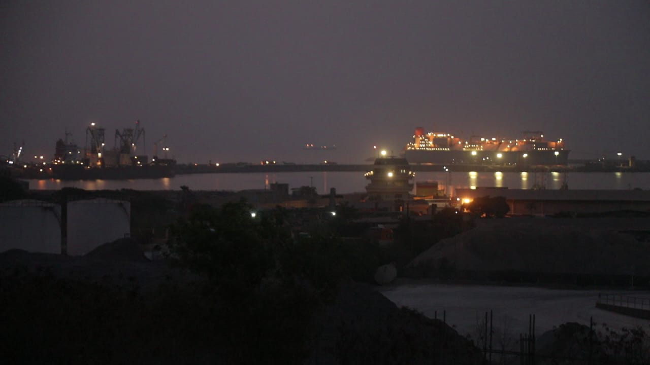 Tema Port View at night